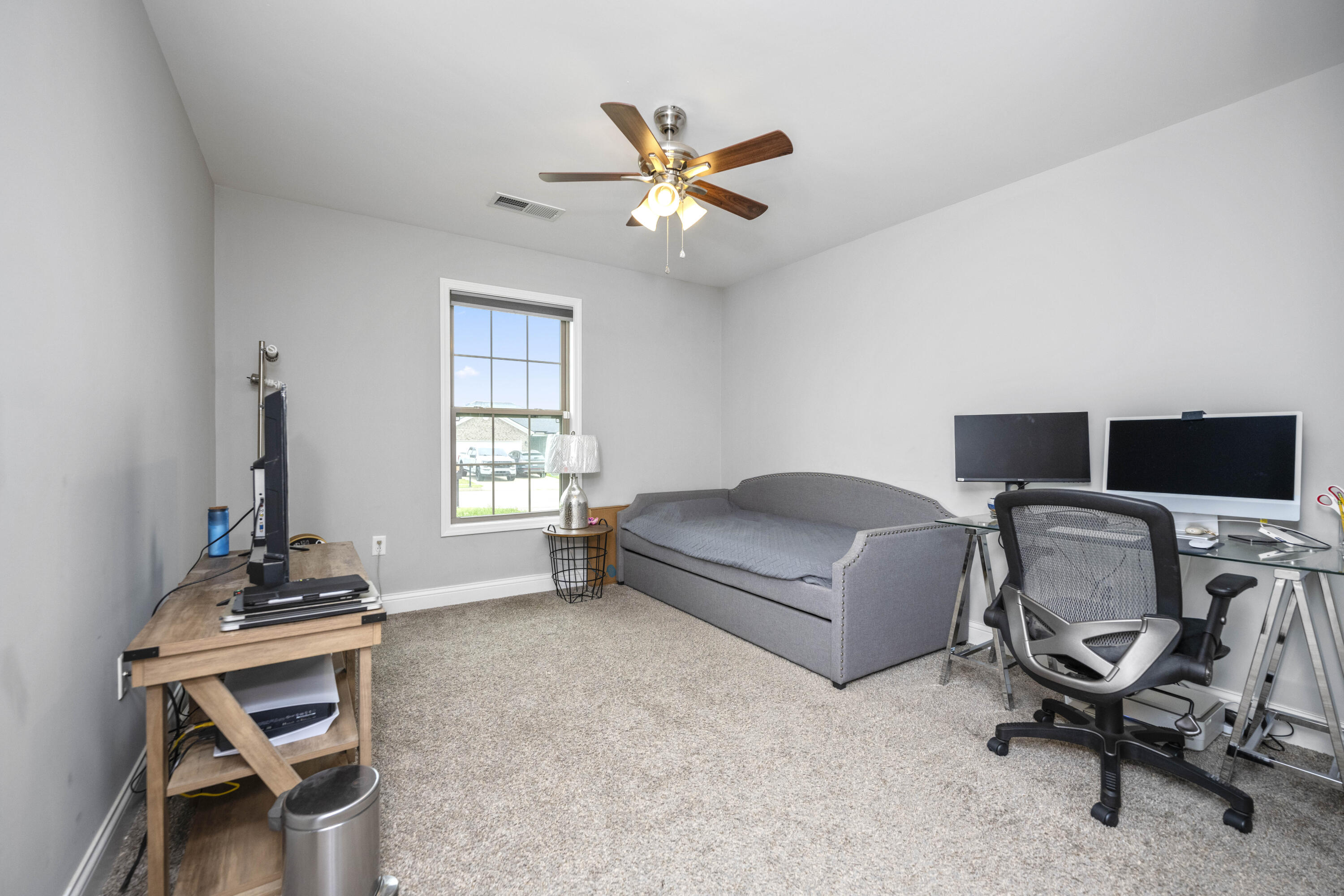 Berea, Kentucky 40403, United States, 3 Bedrooms Bedrooms, ,2 BathroomsBathrooms,Residential,Active,197137