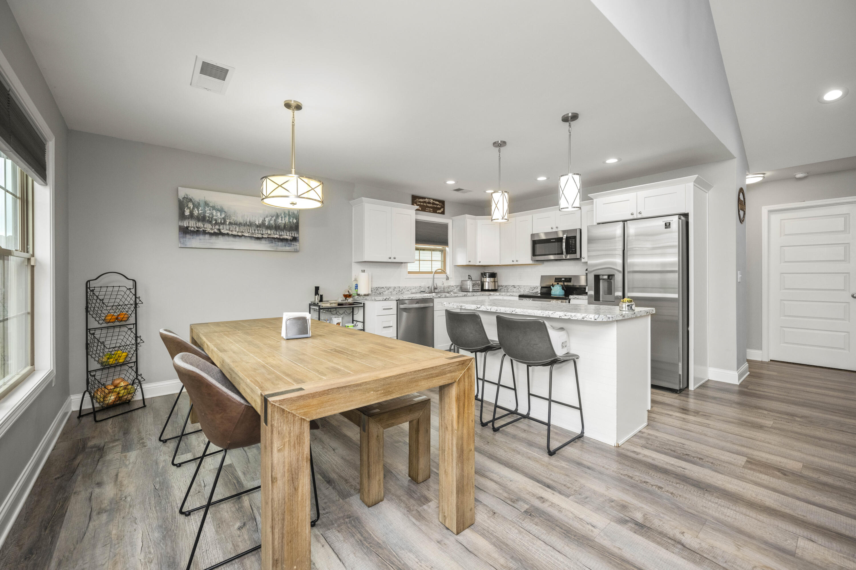 Berea, Kentucky 40403, United States, 3 Bedrooms Bedrooms, ,2 BathroomsBathrooms,Residential,Active,197137