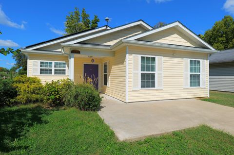 Photo of 301 Ash Street, Lexington, KY 40508 (MLS # 25503265)