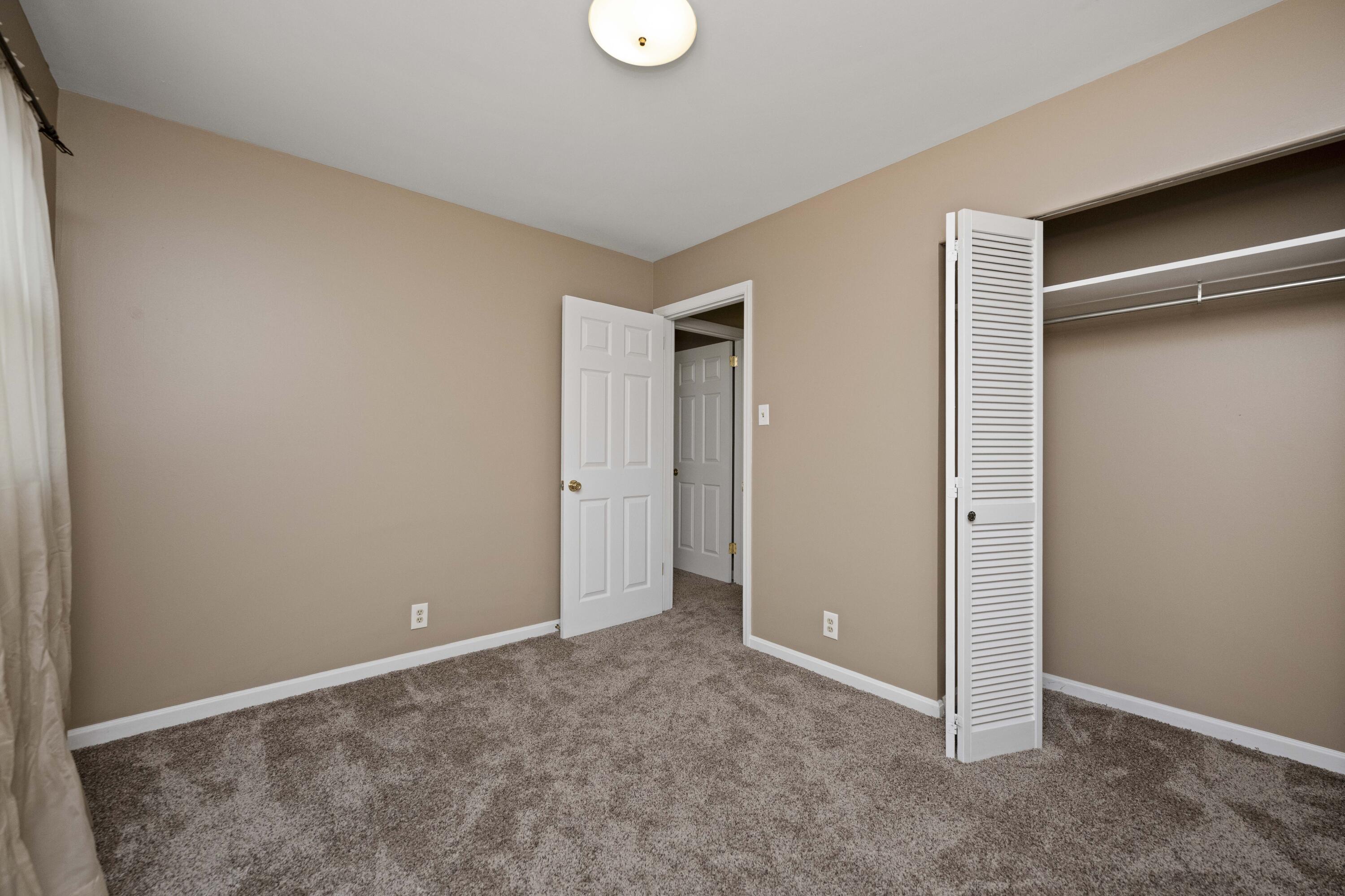 Lexington, Kentucky 40517, United States, 3 Bedrooms Bedrooms, ,1 BathroomBathrooms,Residential,Active,205606