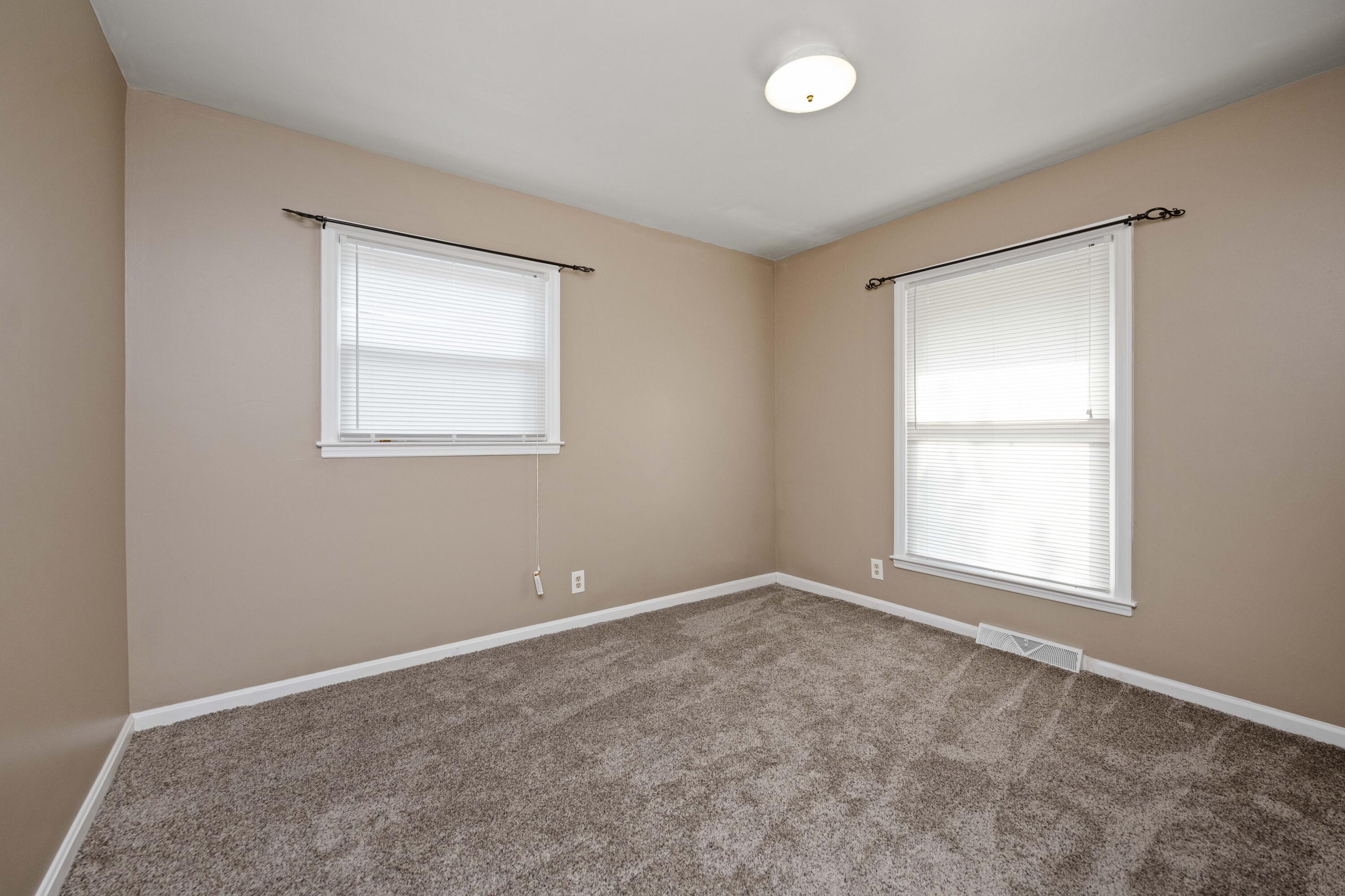 Lexington, Kentucky 40517, United States, 3 Bedrooms Bedrooms, ,1 BathroomBathrooms,Residential,Active,205606