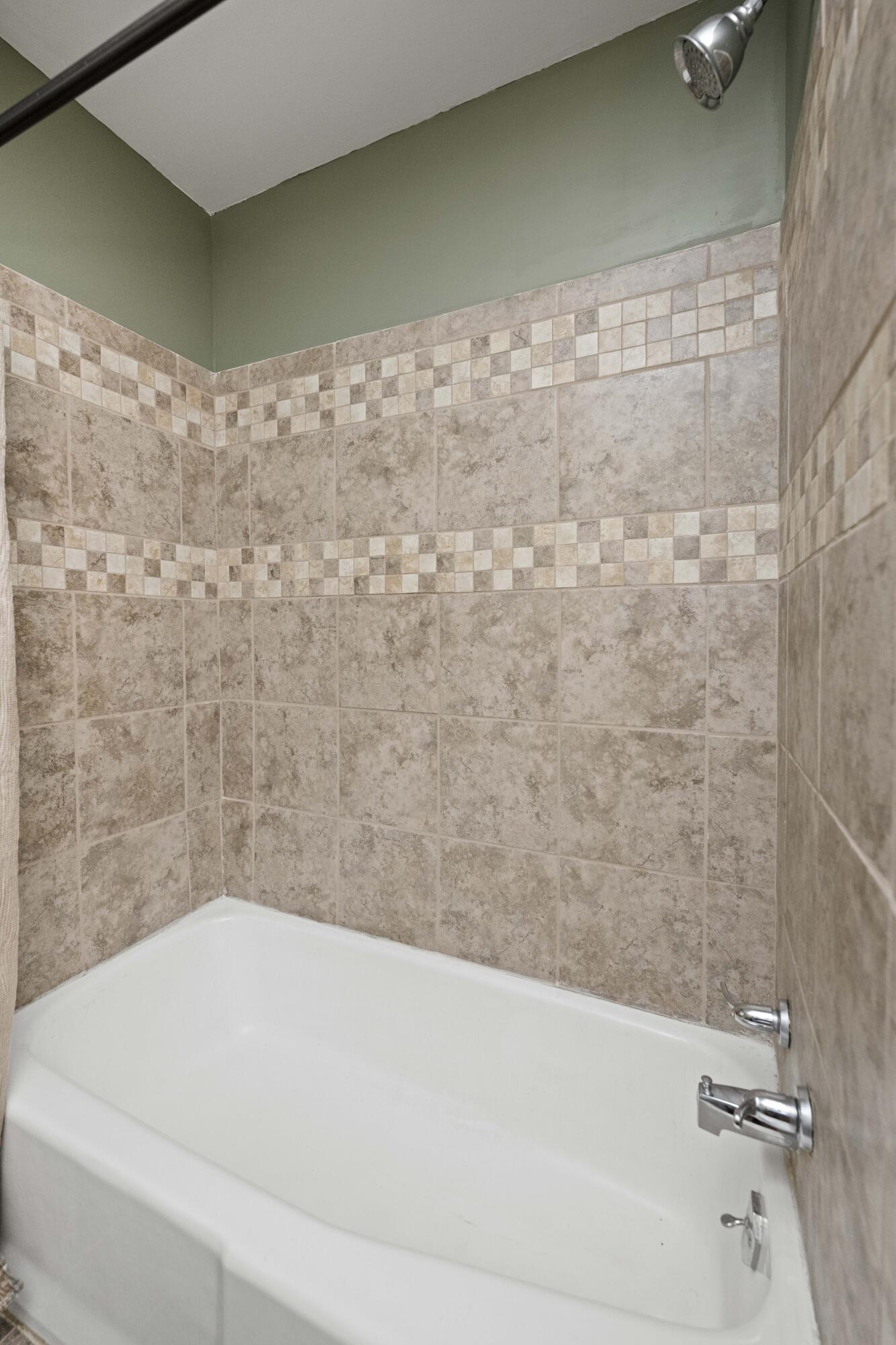 Lexington, Kentucky 40517, United States, 3 Bedrooms Bedrooms, ,1 BathroomBathrooms,Residential,Active,205606