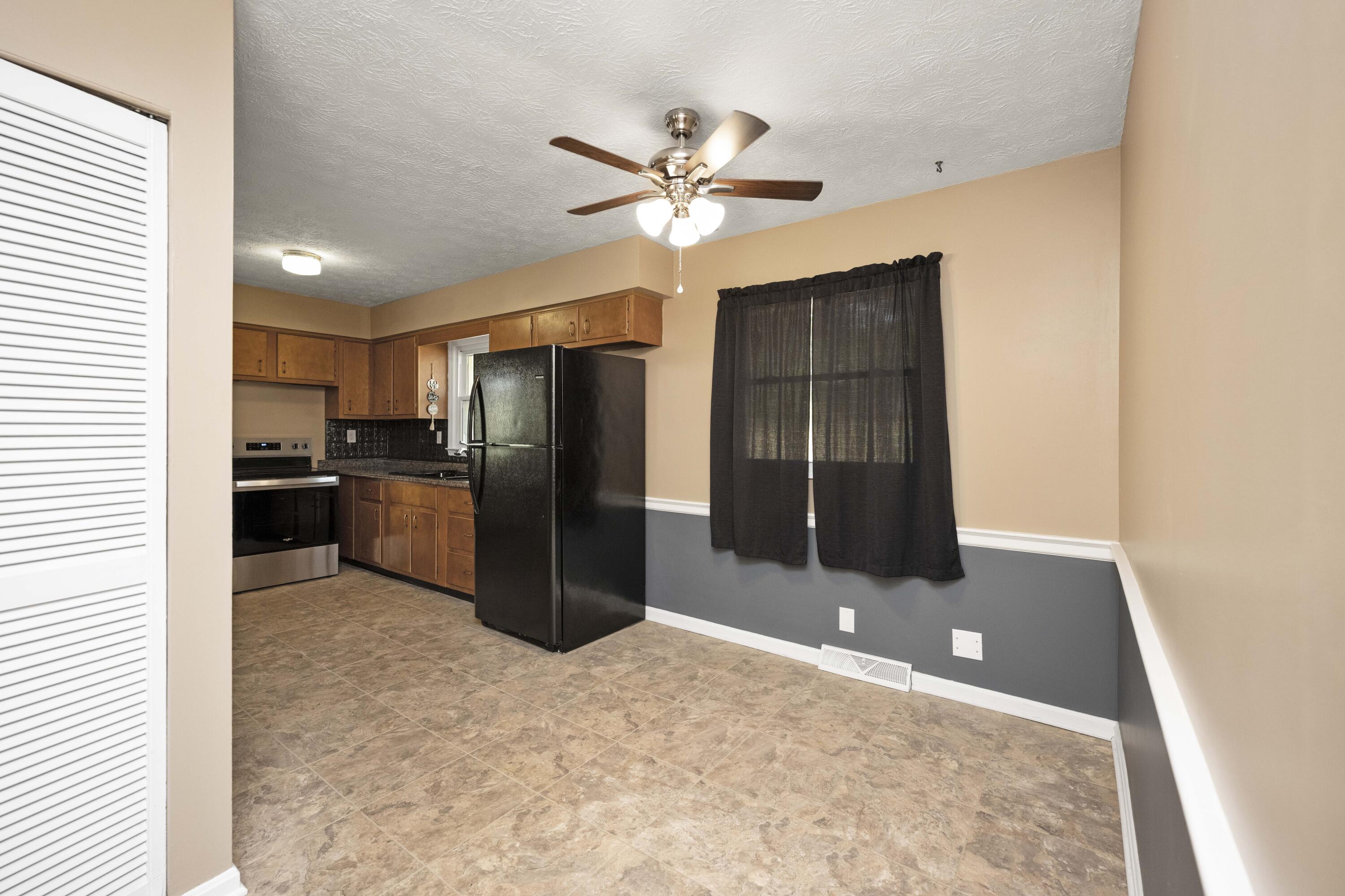 Lexington, Kentucky 40517, United States, 3 Bedrooms Bedrooms, ,1 BathroomBathrooms,Residential,Active,205606