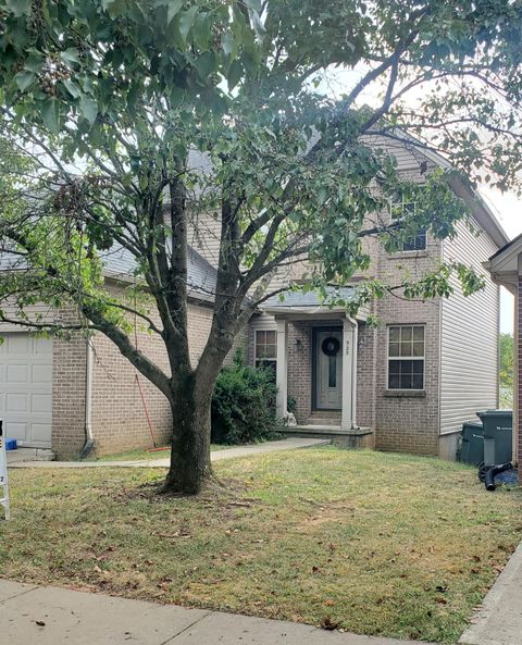 Photo of 925 Winding Oak Trail, Lexington, KY 40511 (MLS # 25501892)