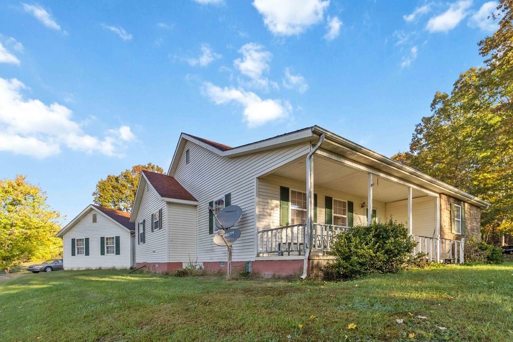 Photo of 185 Bowen Spur Road, Stanford, KY 40484 (MLS # 25504533)