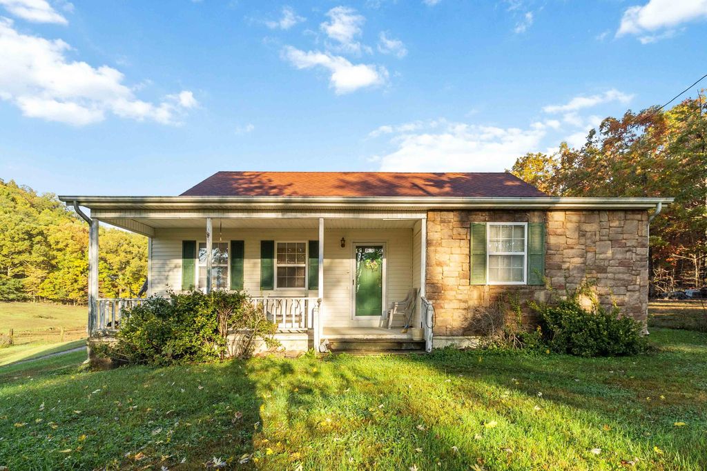 Photo of 185 Bowen Spur Road, Stanford, KY 40484 (MLS # 25504533)