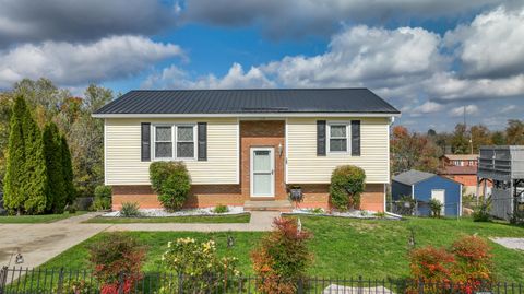Photo of 109 Jonathan Drive, Richmond, KY 40475 (MLS # 25503970)