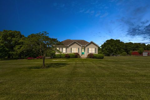Photo of 4100 1/2 Newtown Pike, Georgetown, KY 40324 (MLS # 25012501)