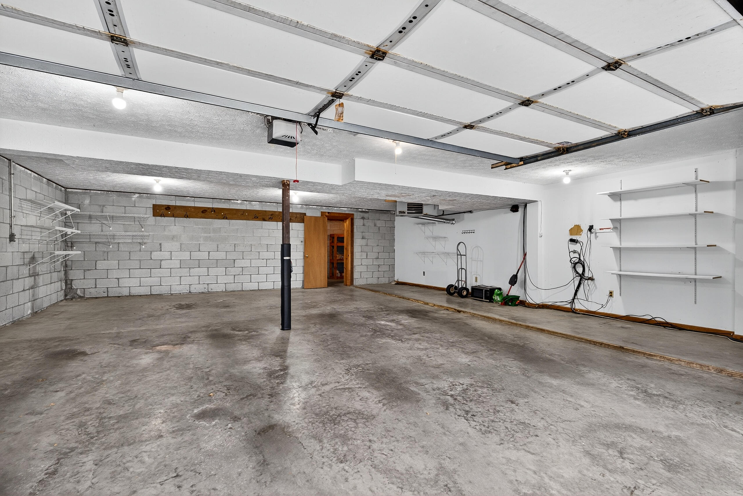 Lexington, Kentucky 40514, United States, 4 Bedrooms Bedrooms, ,3 BathroomsBathrooms,Residential,Active,179270