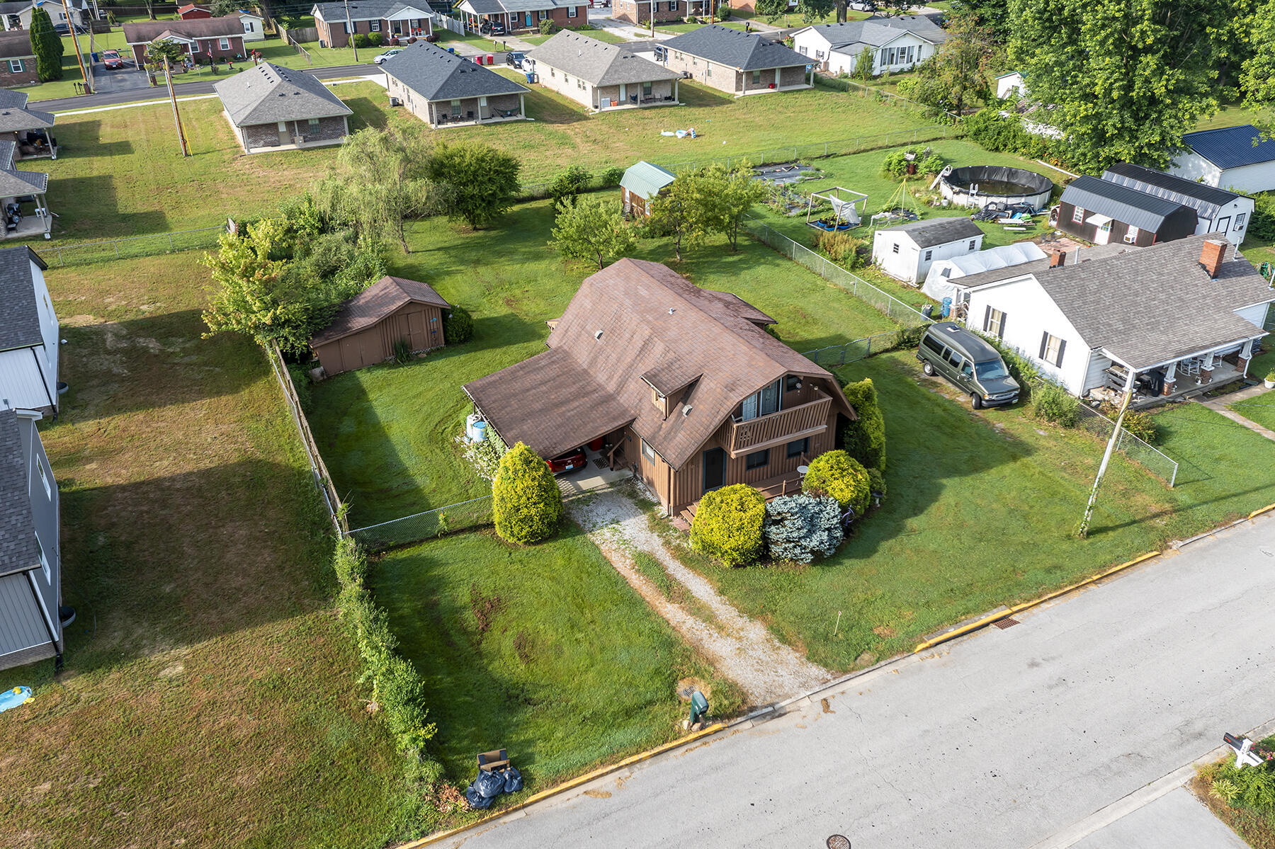 Berea, Kentucky 40403, United States, 3 Bedrooms Bedrooms, ,2 BathroomsBathrooms,Residential,Active,212563