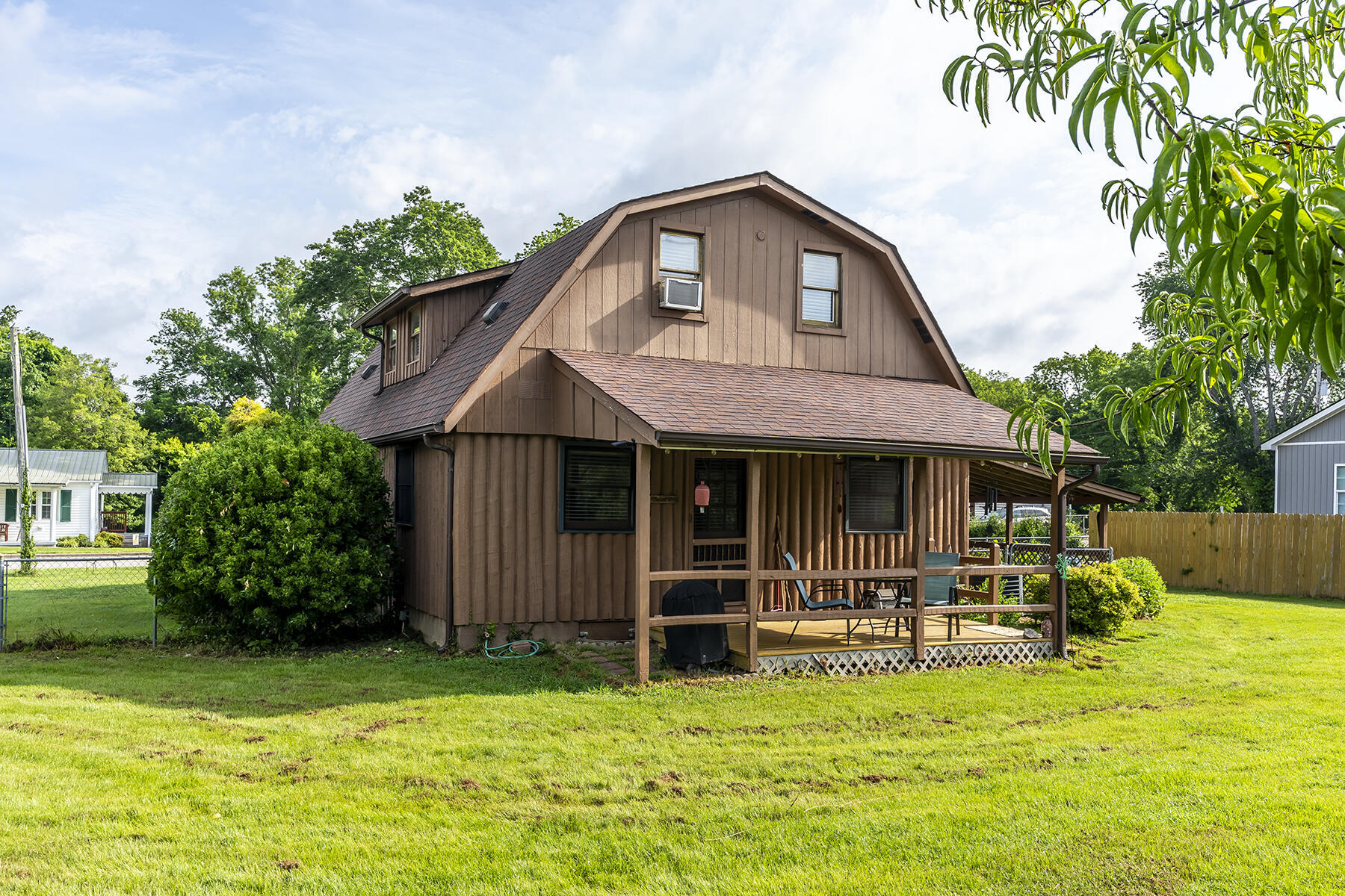 Berea, Kentucky 40403, United States, 3 Bedrooms Bedrooms, ,2 BathroomsBathrooms,Residential,Active,212563