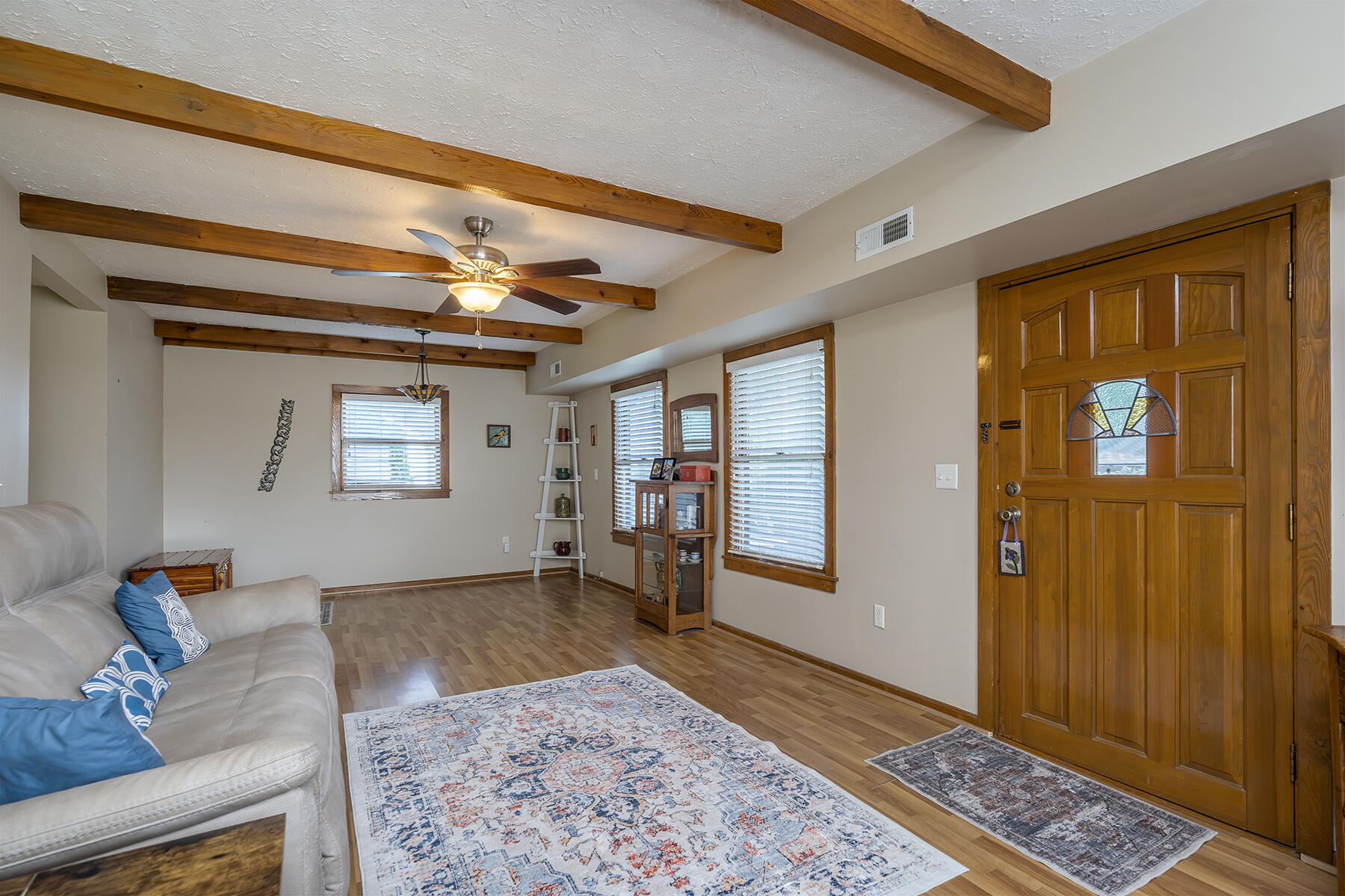 Berea, Kentucky 40403, United States, 3 Bedrooms Bedrooms, ,2 BathroomsBathrooms,Residential,Active,212563