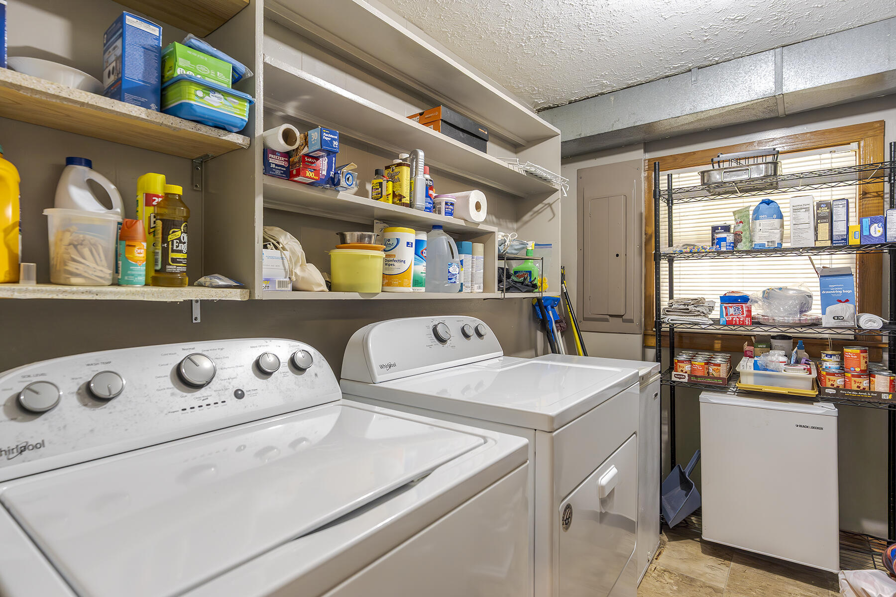 Berea, Kentucky 40403, United States, 3 Bedrooms Bedrooms, ,2 BathroomsBathrooms,Residential,Active,212563