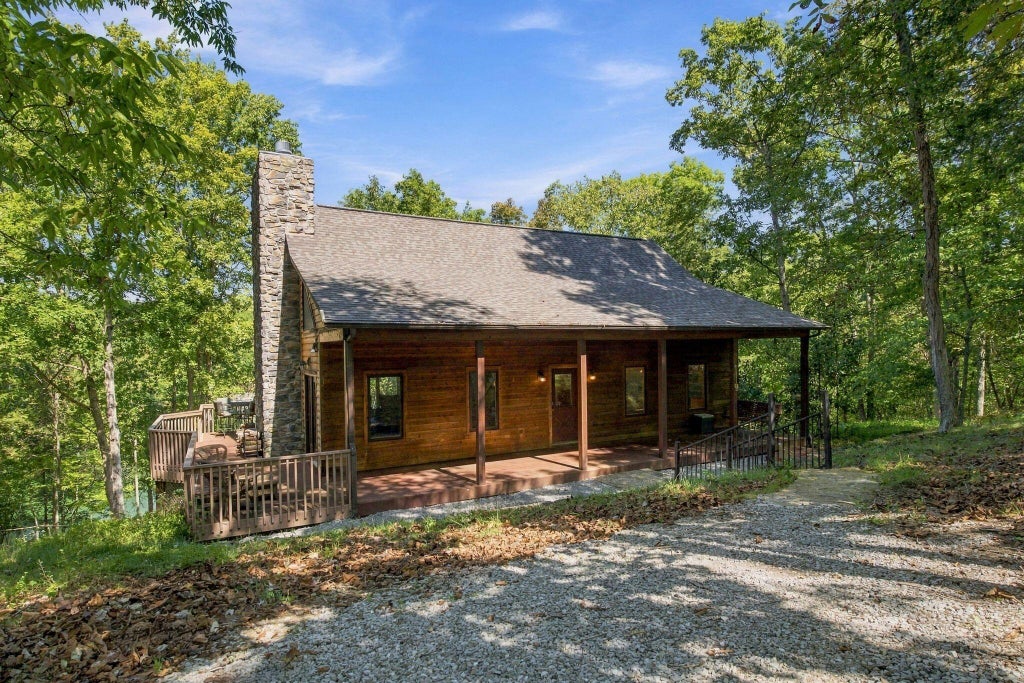 Photo of 165 S Deerlake Path, Sadieville, KY 40370 (MLS # 26025795)