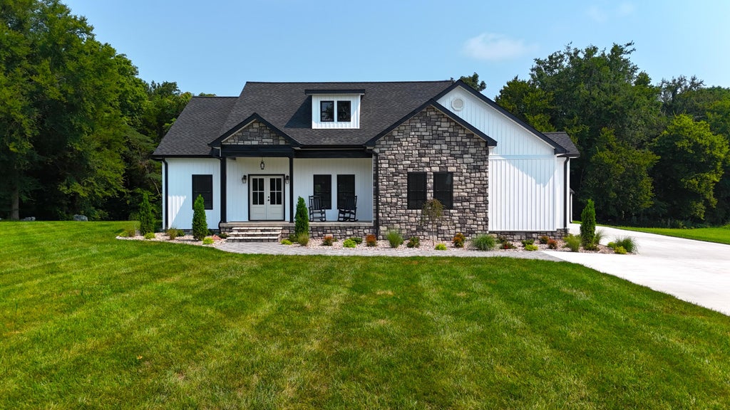 Photo of 2919 Friendship Road, Eddyville, KY 42038 (MLS # 26020457)