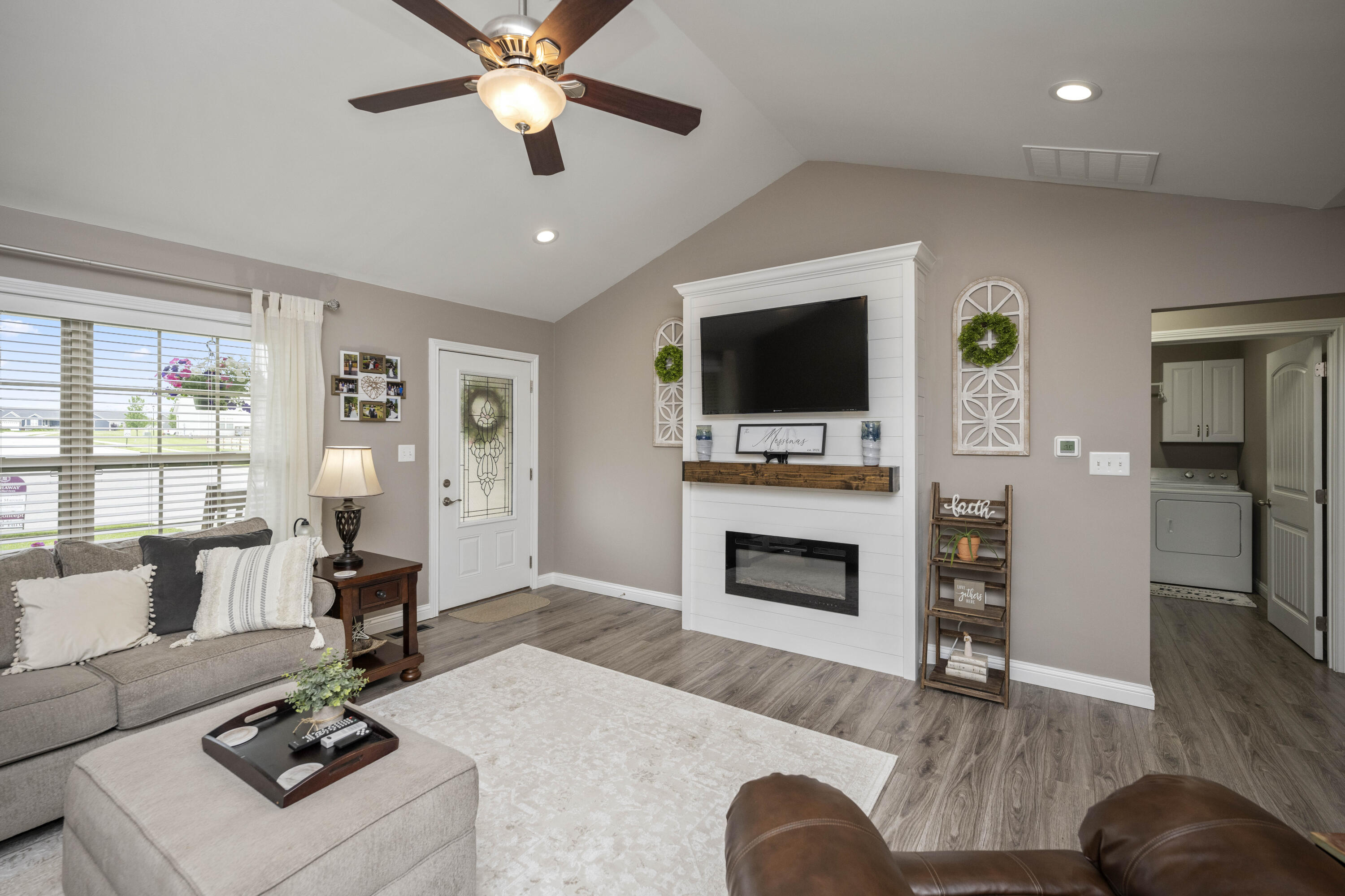 Richmond, Kentucky 40475, United States, 3 Bedrooms Bedrooms, ,2 BathroomsBathrooms,Residential,Active,126154