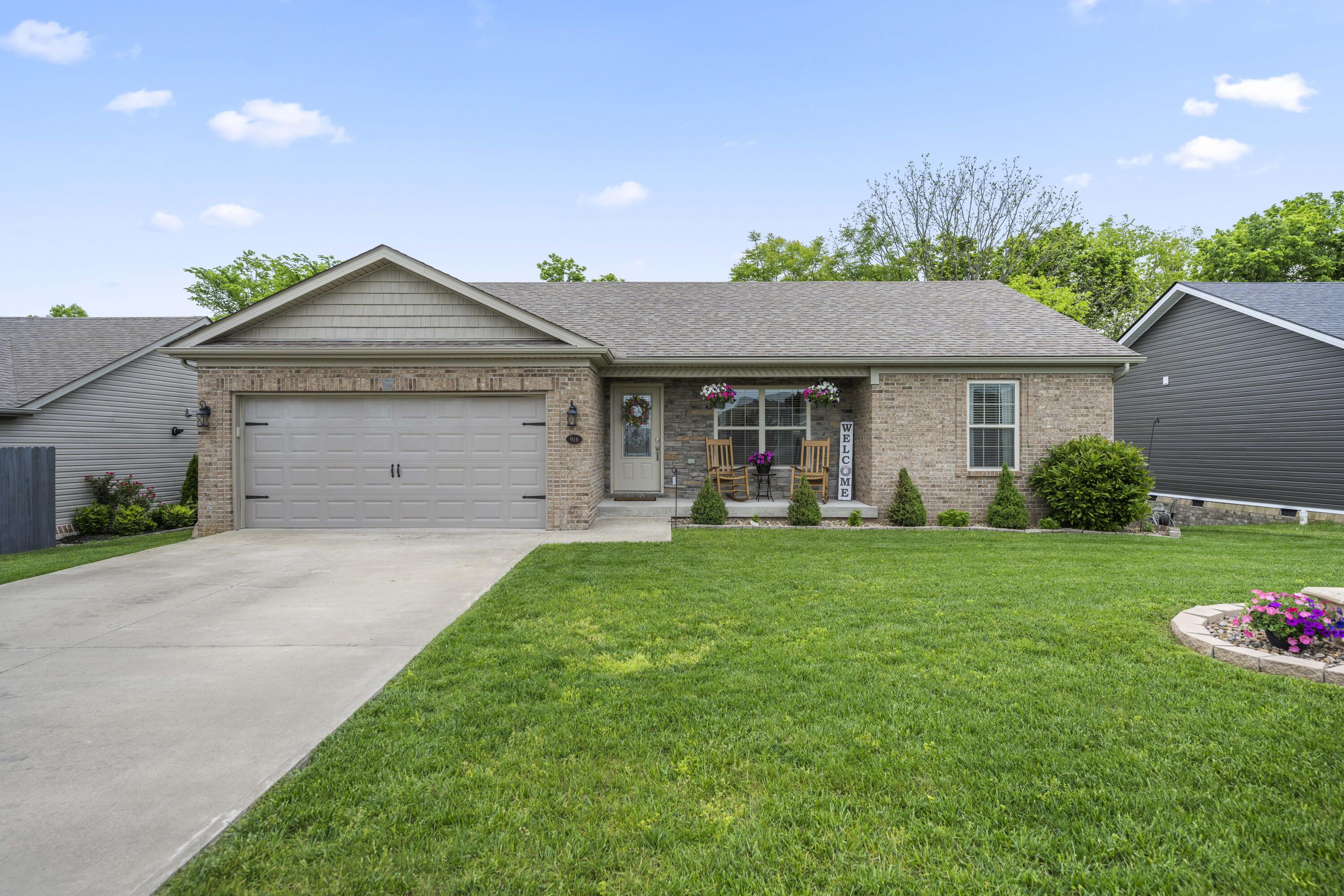 Richmond, Kentucky 40475, United States, 3 Bedrooms Bedrooms, ,2 BathroomsBathrooms,Residential,Active,126154