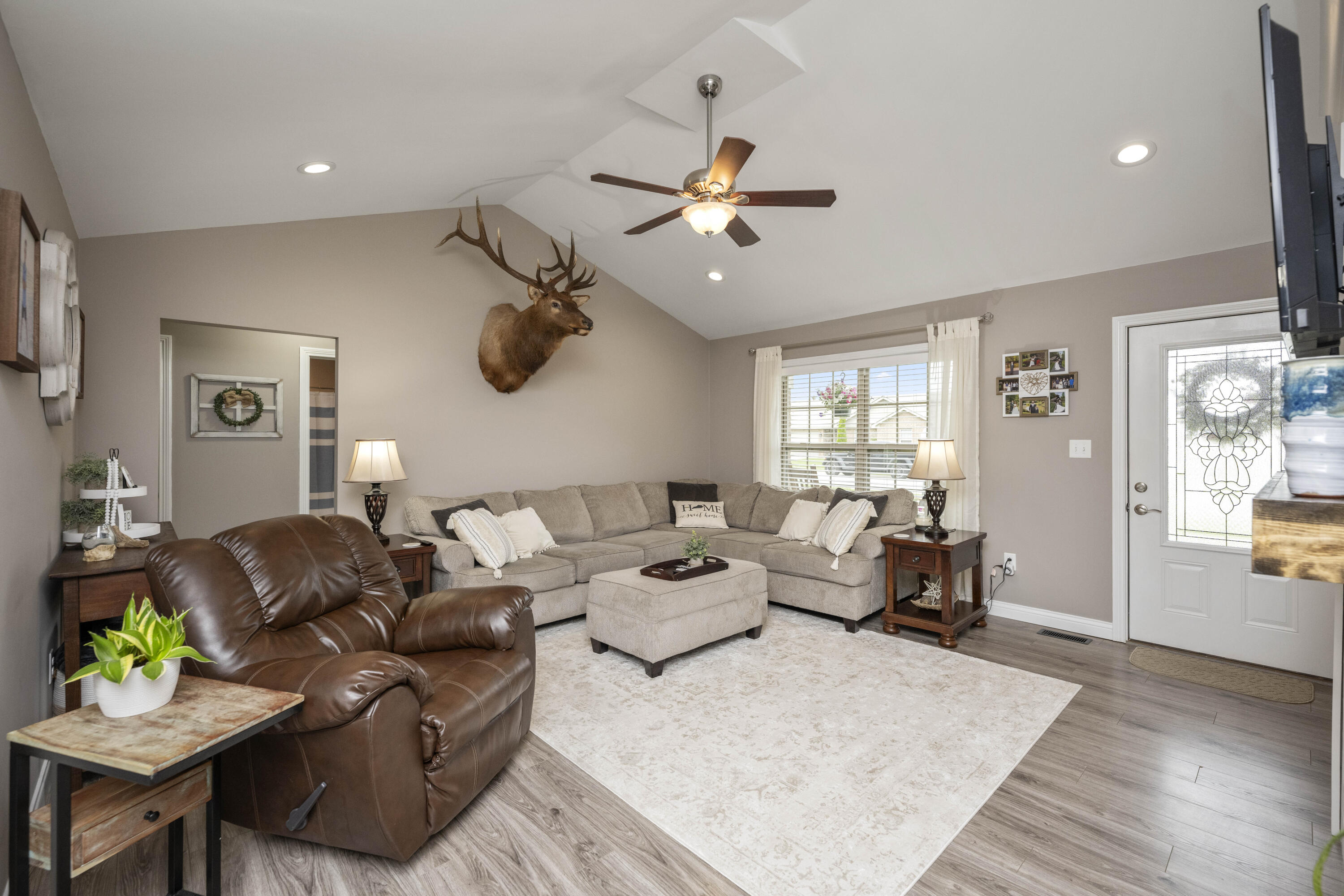 Richmond, Kentucky 40475, United States, 3 Bedrooms Bedrooms, ,2 BathroomsBathrooms,Residential,Active,126154