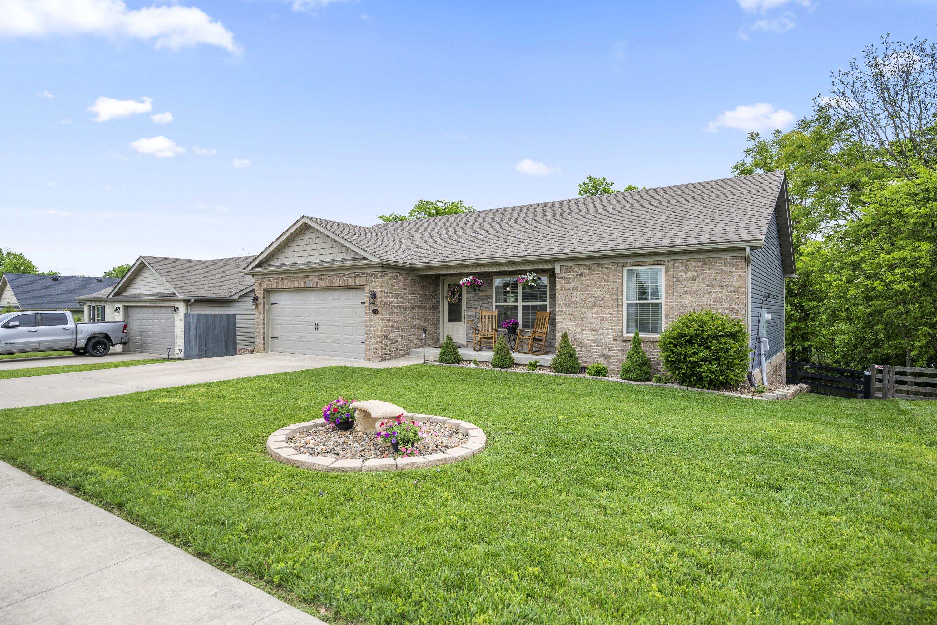 Richmond, Kentucky 40475, United States, 3 Bedrooms Bedrooms, ,2 BathroomsBathrooms,Residential,Active,126154