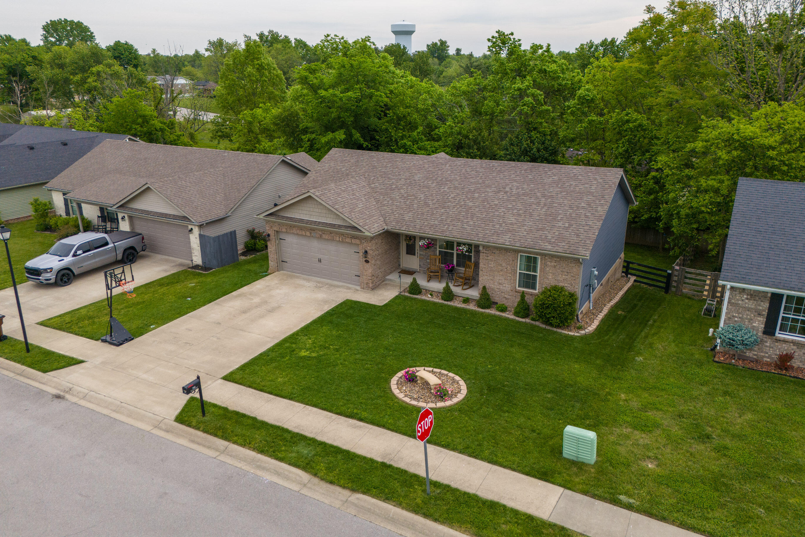 Richmond, Kentucky 40475, United States, 3 Bedrooms Bedrooms, ,2 BathroomsBathrooms,Residential,Active,126154