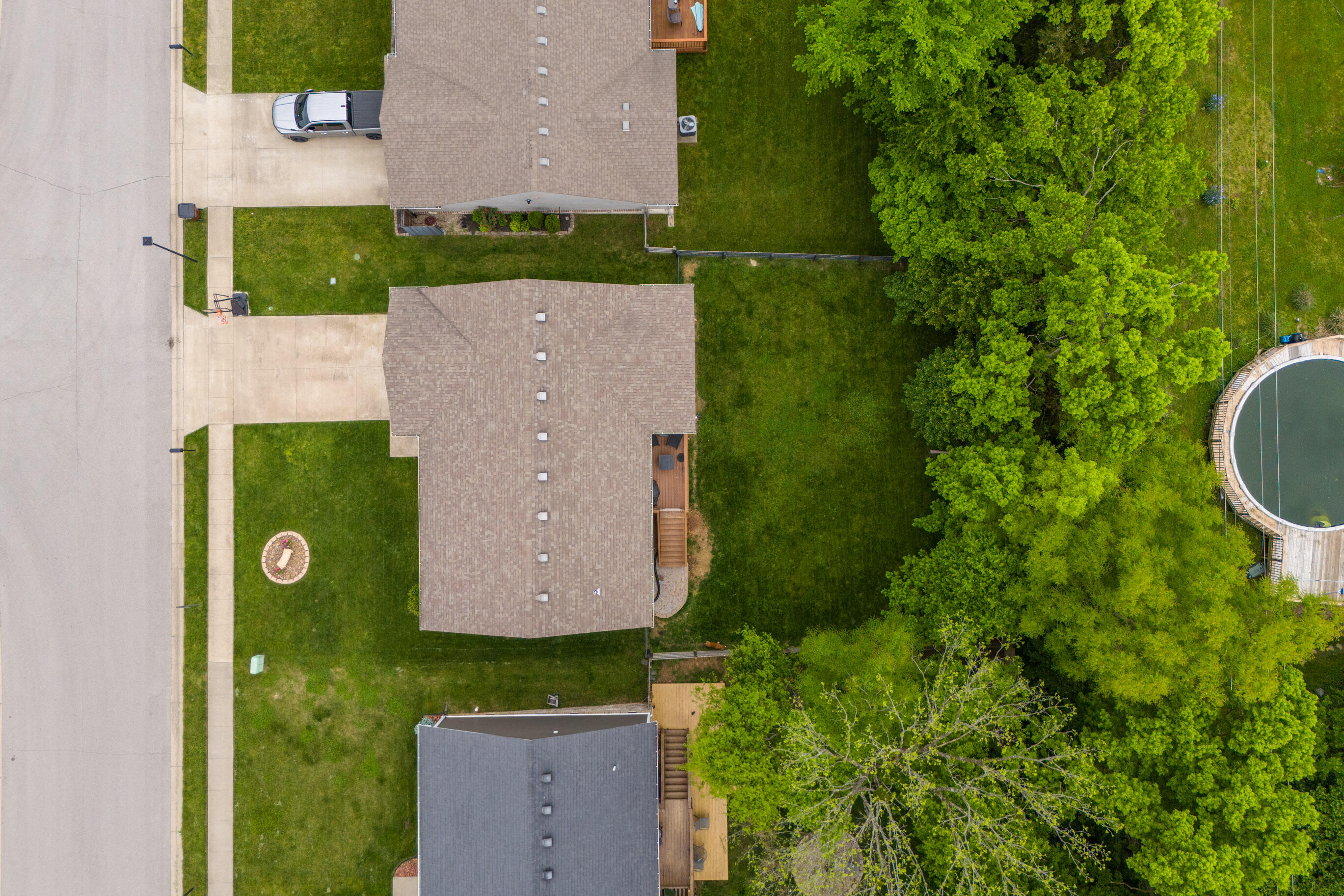 Richmond, Kentucky 40475, United States, 3 Bedrooms Bedrooms, ,2 BathroomsBathrooms,Residential,Active,126154