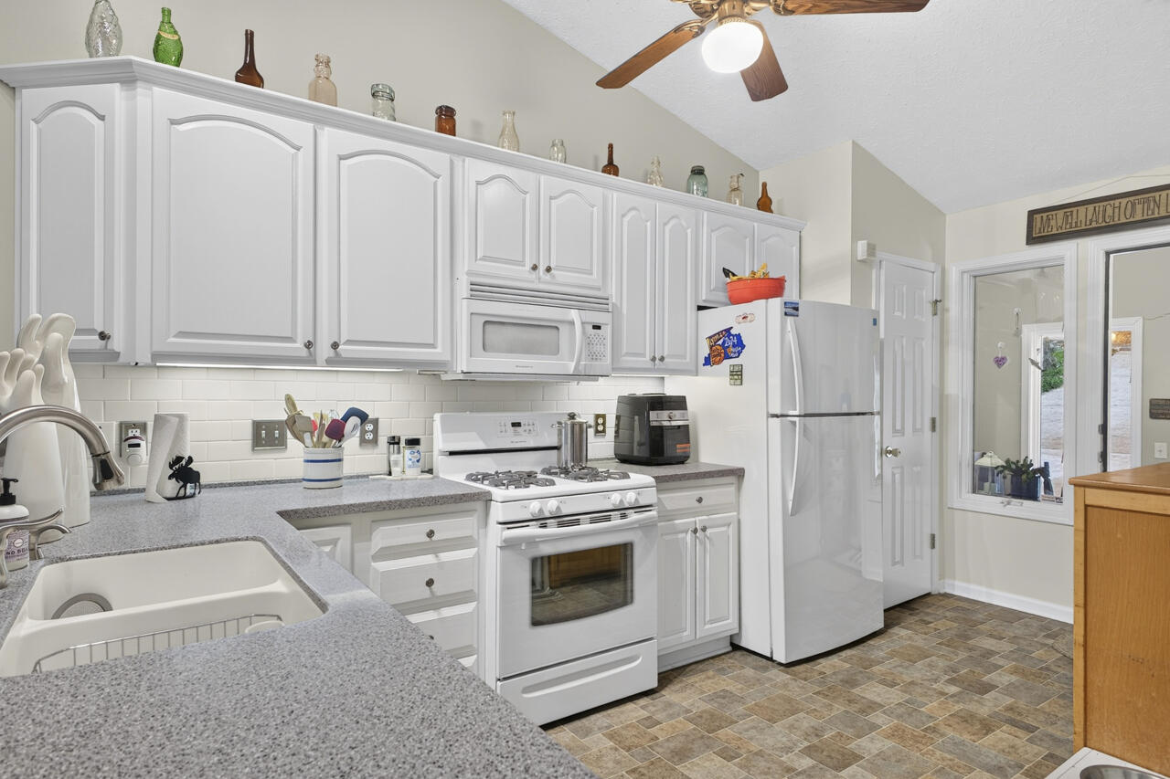 96 Bluebird Hollow