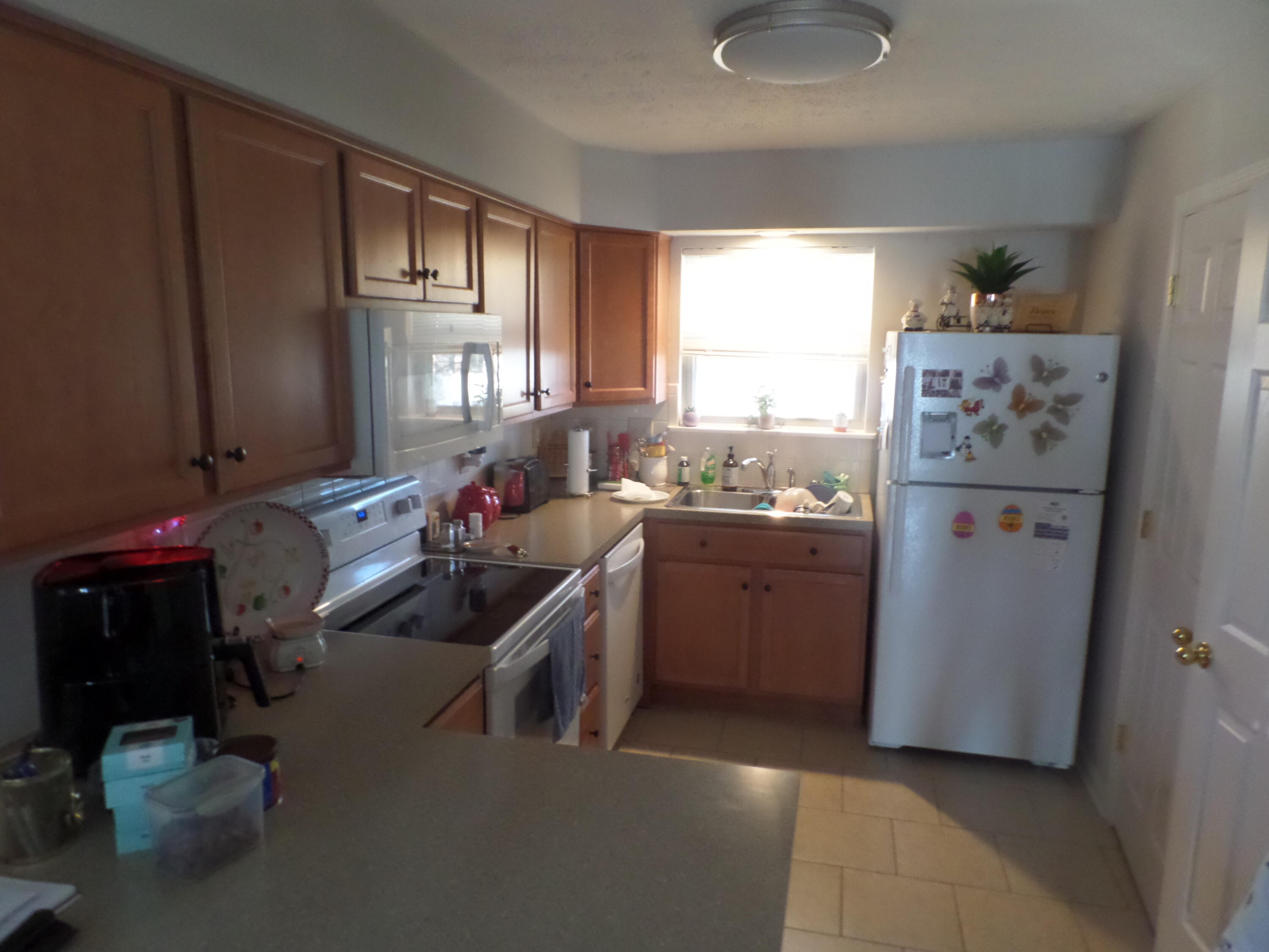 Lexington, Kentucky 40514, United States, 4 Bedrooms Bedrooms, ,3 BathroomsBathrooms,Residential,Pending,10261