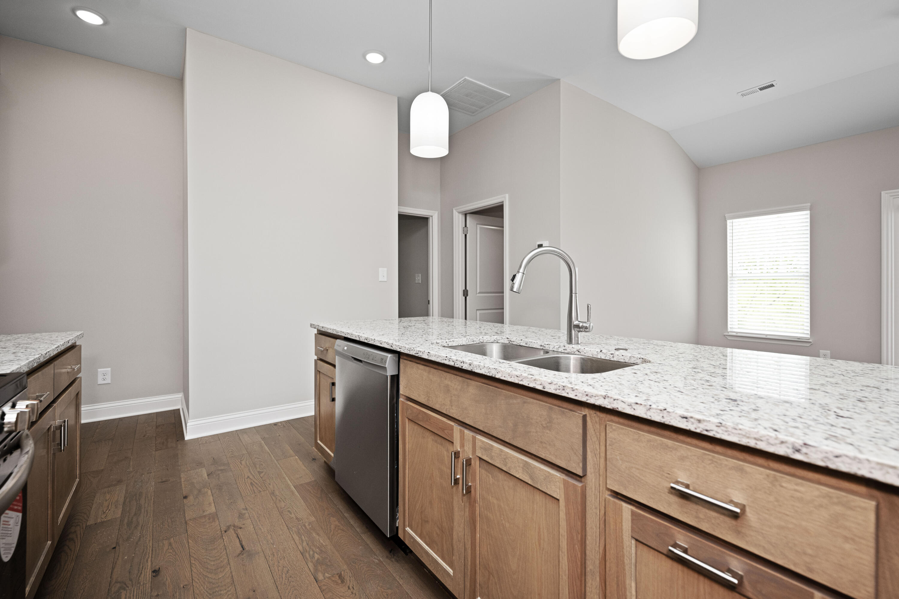 Richmond, Kentucky 40475, United States, 3 Bedrooms Bedrooms, ,2 BathroomsBathrooms,Residential,Active,127127