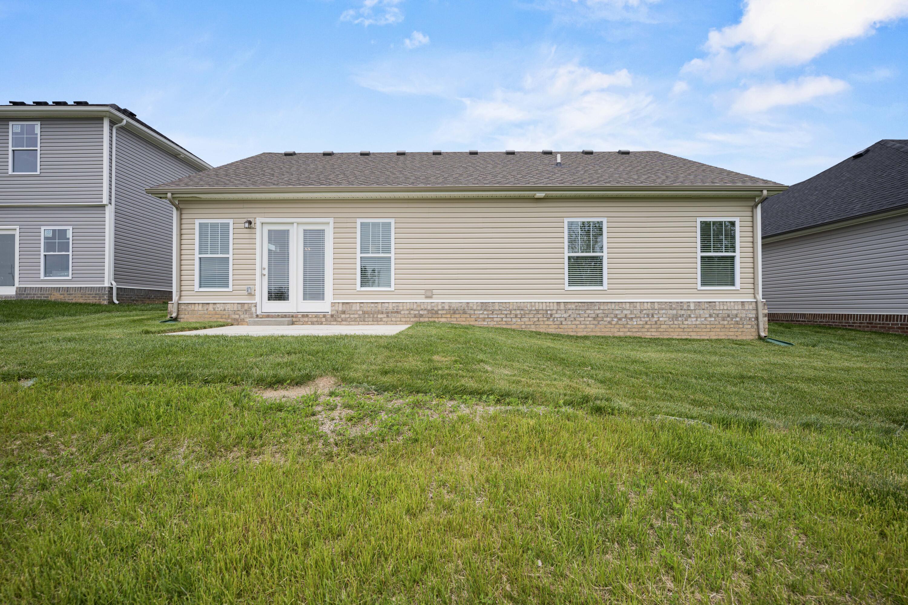 Richmond, Kentucky 40475, United States, 3 Bedrooms Bedrooms, ,2 BathroomsBathrooms,Residential,Active,127127