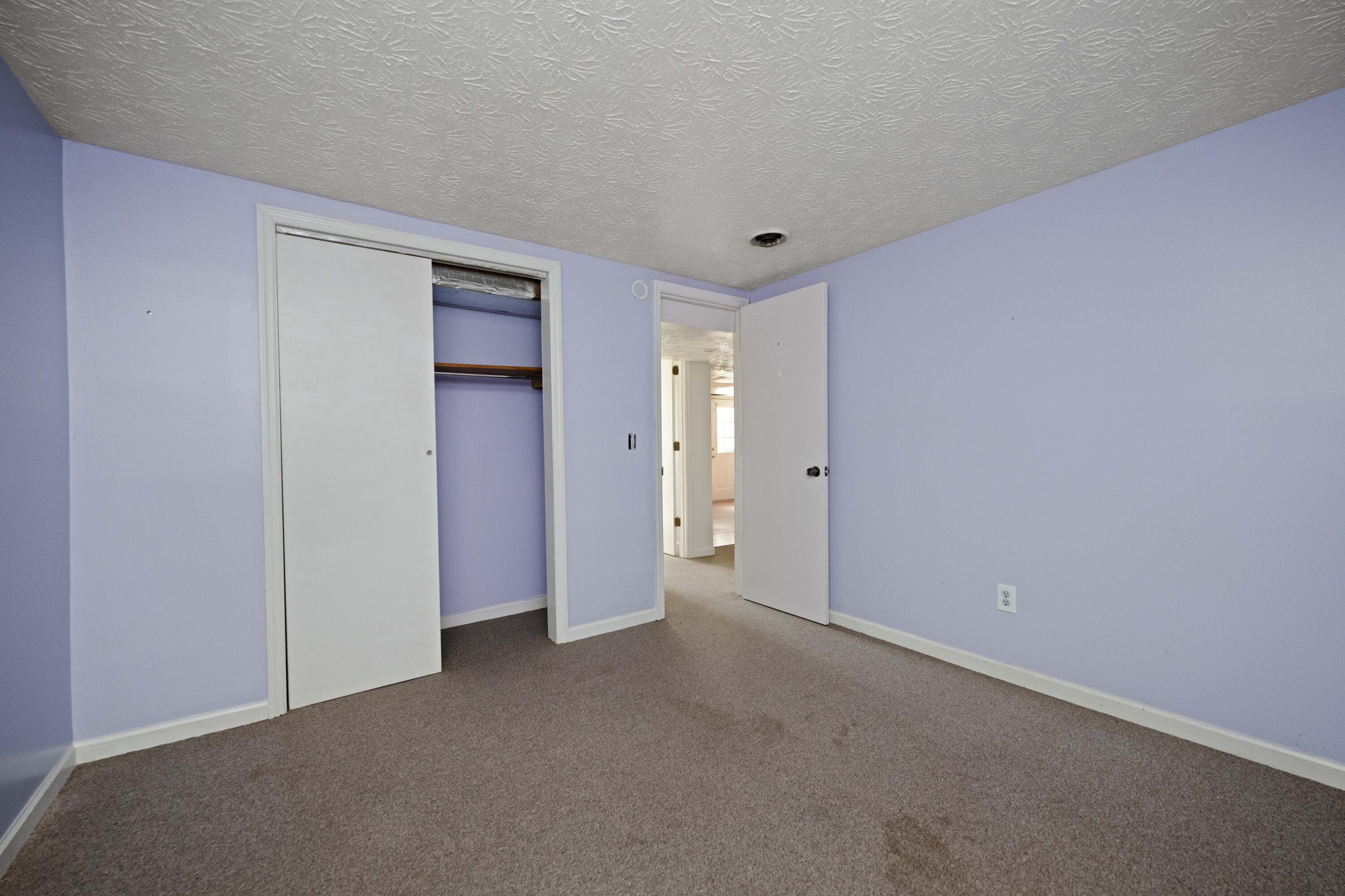 Richmond, Kentucky 40475, United States, 5 Bedrooms Bedrooms, ,3 BathroomsBathrooms,Residential,Active,94448