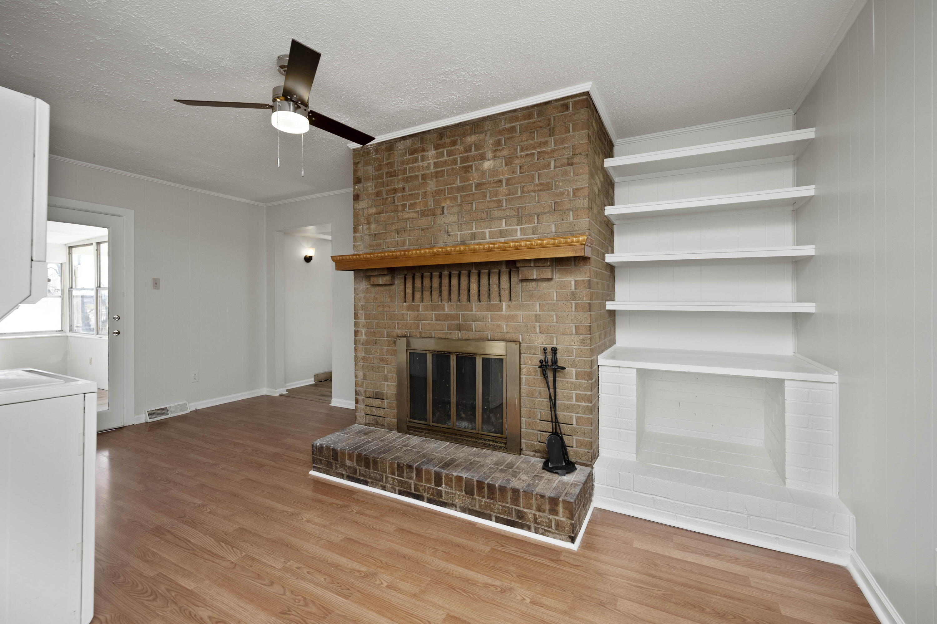 Richmond, Kentucky 40475, United States, 5 Bedrooms Bedrooms, ,3 BathroomsBathrooms,Residential,Active,94448