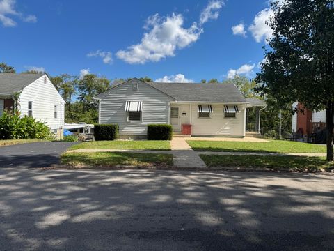 Photo of 318 Creekview Drive, Paris, KY 40361 (MLS # 25503238)