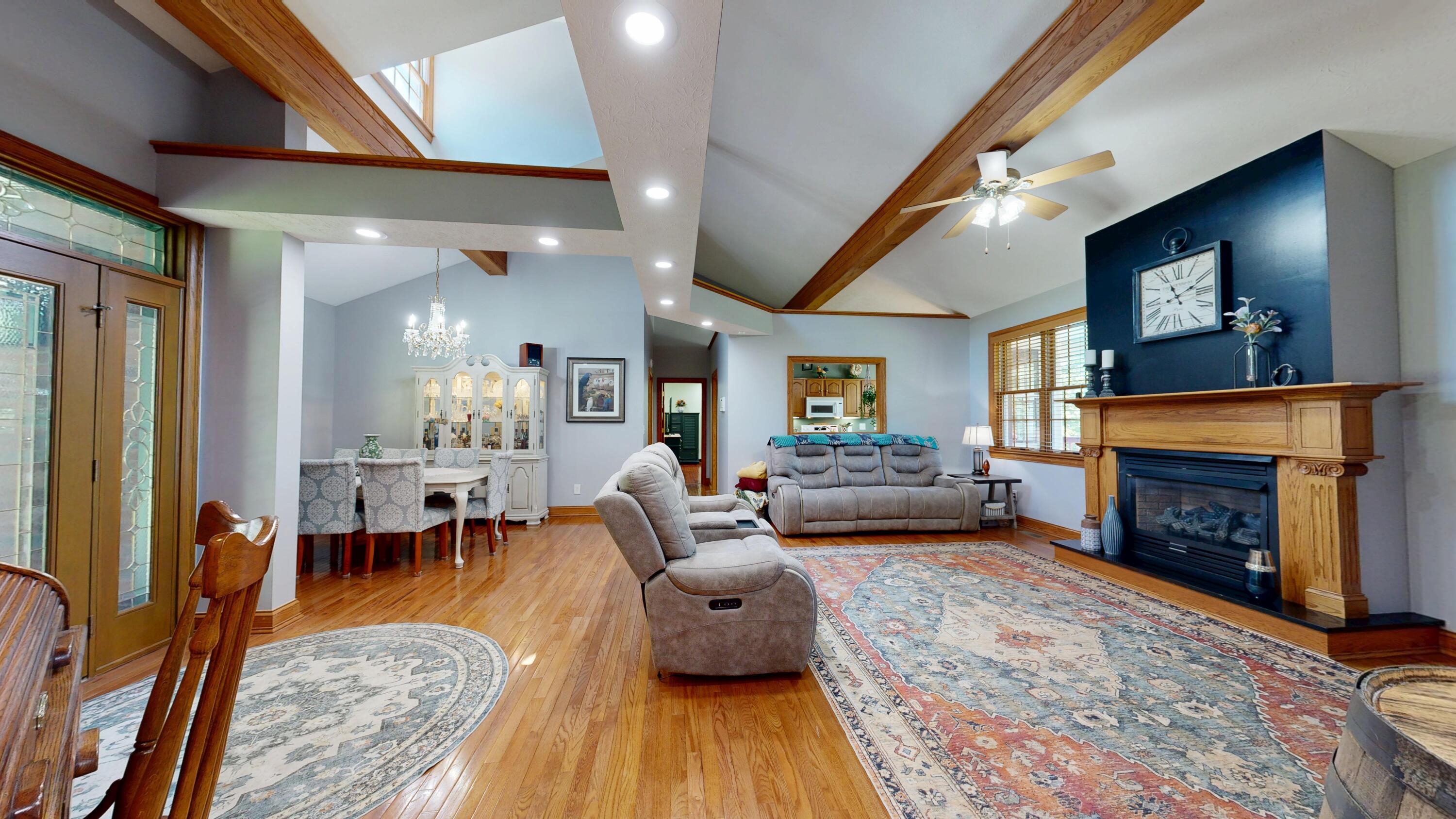 419 Livingston Way