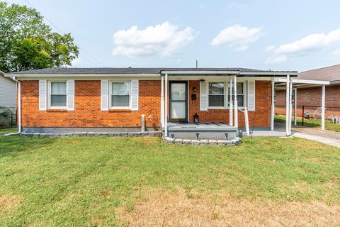 Photo of 1137 Vine Street, Paris, KY 40361 (MLS # 25500551)