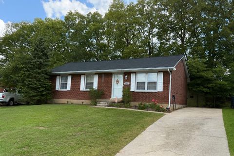Photo of 3684 Claredon Drive, Lexington, KY 40517 (MLS # 25502991)