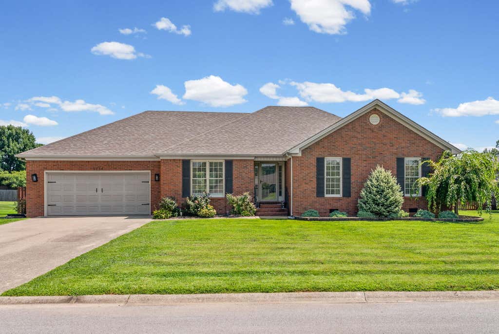 Photo of 1714 Ivy Lynn Court, Hopkinsville, KY 42240 (MLS # 26020821)