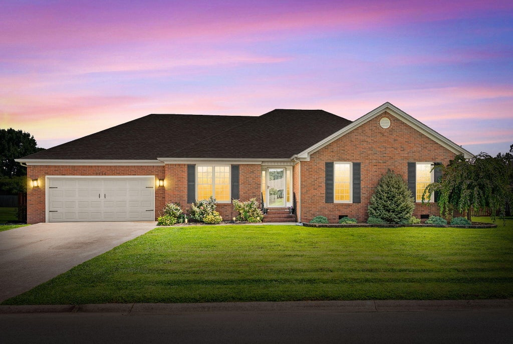 Photo of 1714 Ivy Lynn Court, Hopkinsville, KY 42240 (MLS # 26020821)