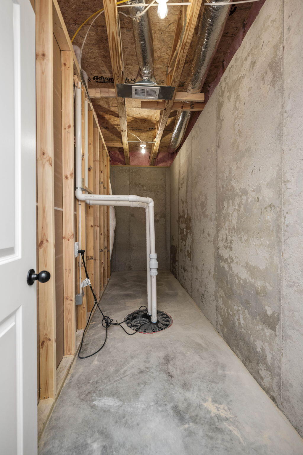 Richmond, Kentucky 40475, United States, 4 Bedrooms Bedrooms, ,4 BathroomsBathrooms,Residential,Active,127132