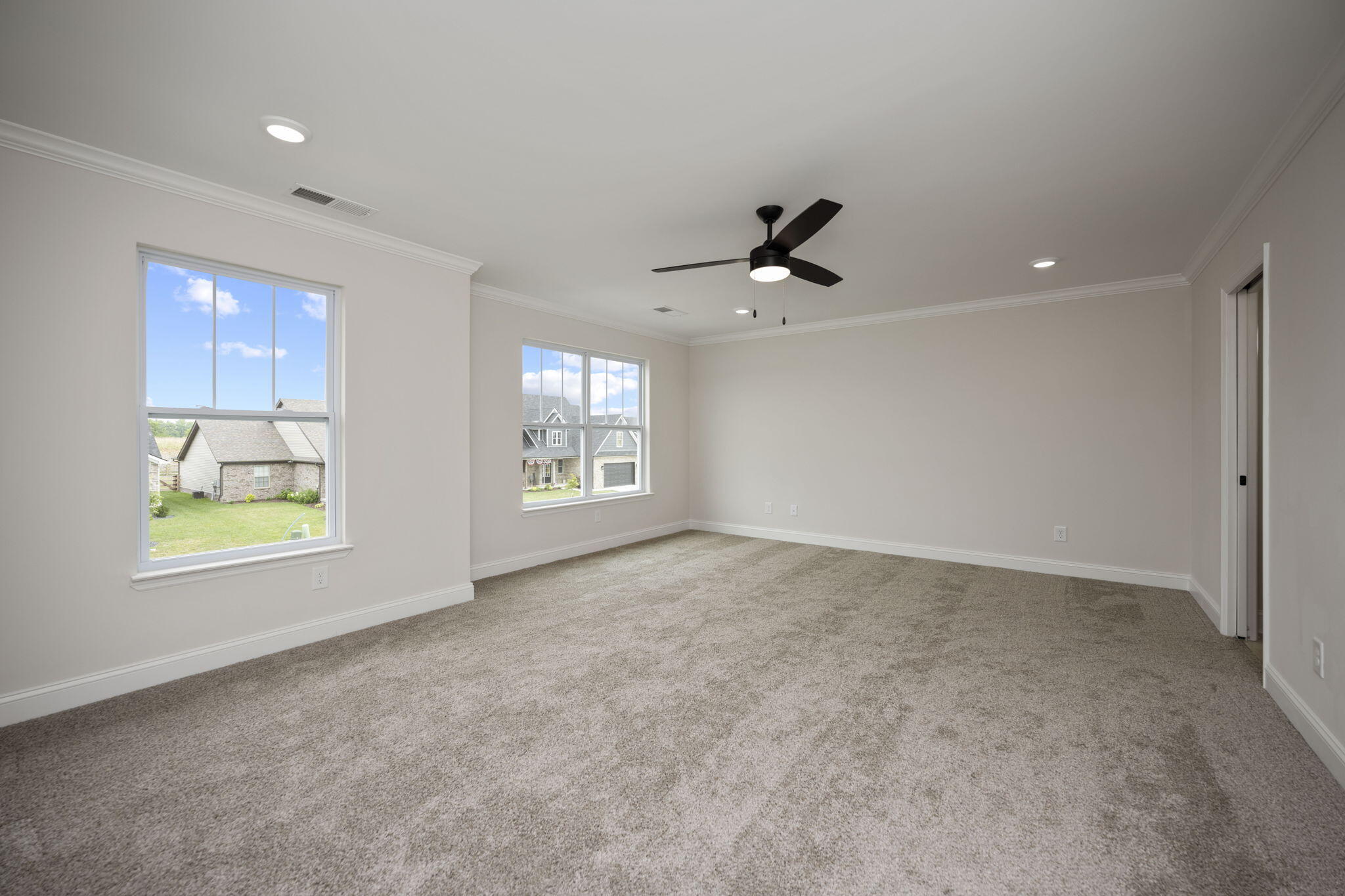 Richmond, Kentucky 40475, United States, 4 Bedrooms Bedrooms, ,4 BathroomsBathrooms,Residential,Active,127132