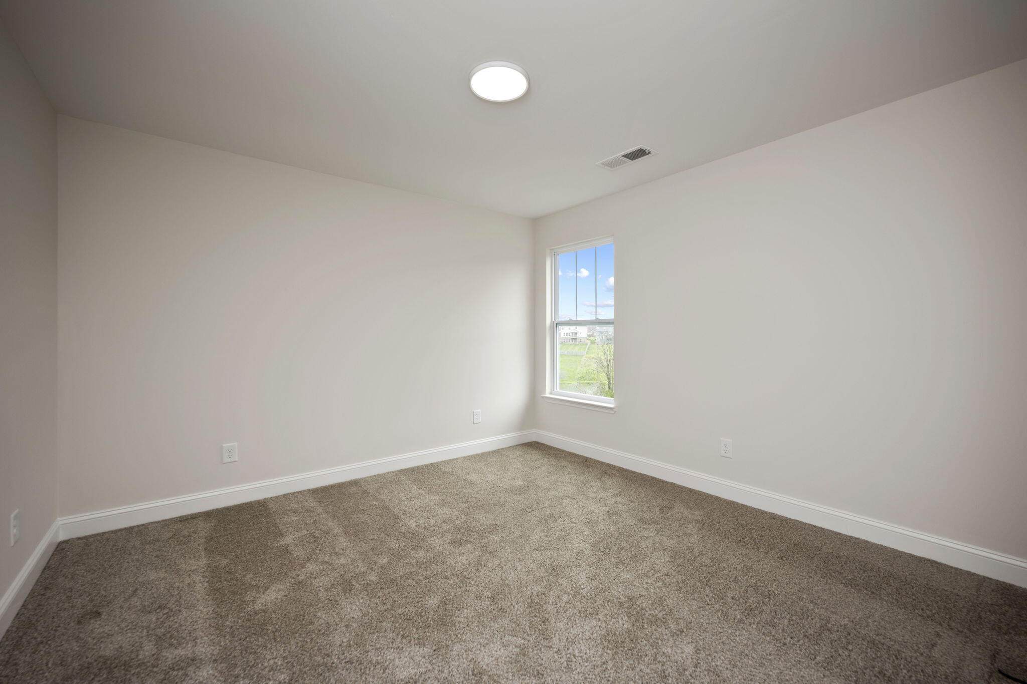 Richmond, Kentucky 40475, United States, 4 Bedrooms Bedrooms, ,4 BathroomsBathrooms,Residential,Active,127132