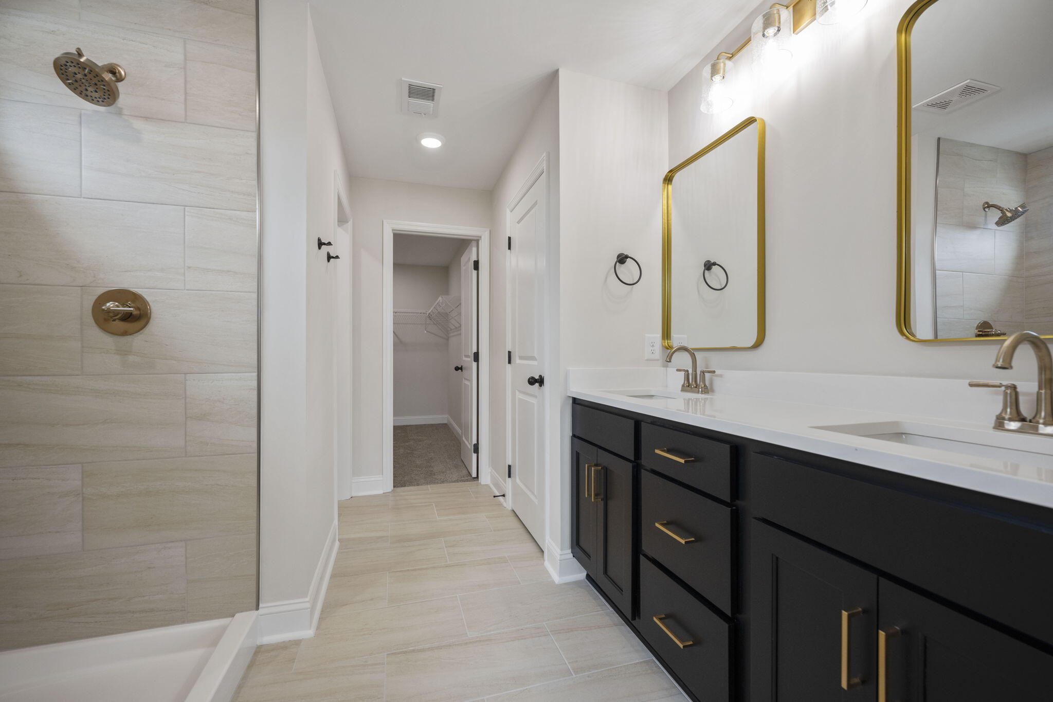 Richmond, Kentucky 40475, United States, 4 Bedrooms Bedrooms, ,4 BathroomsBathrooms,Residential,Active,127132