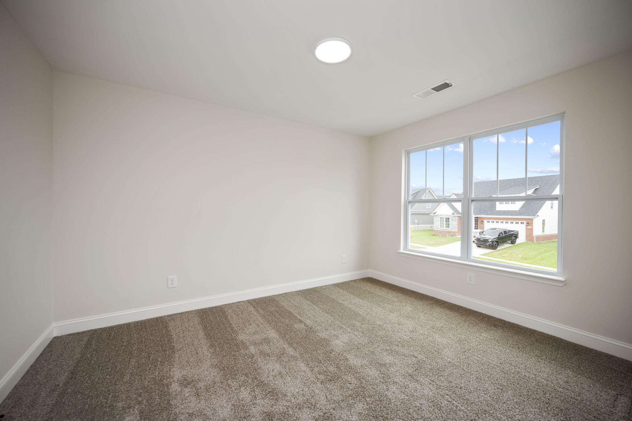 Richmond, Kentucky 40475, United States, 4 Bedrooms Bedrooms, ,4 BathroomsBathrooms,Residential,Active,127132