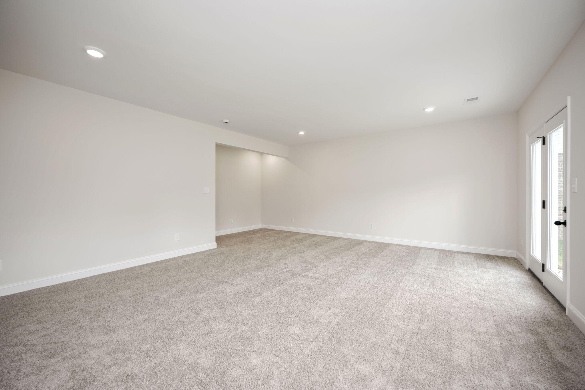 Richmond, Kentucky 40475, United States, 4 Bedrooms Bedrooms, ,4 BathroomsBathrooms,Residential,Active,127132