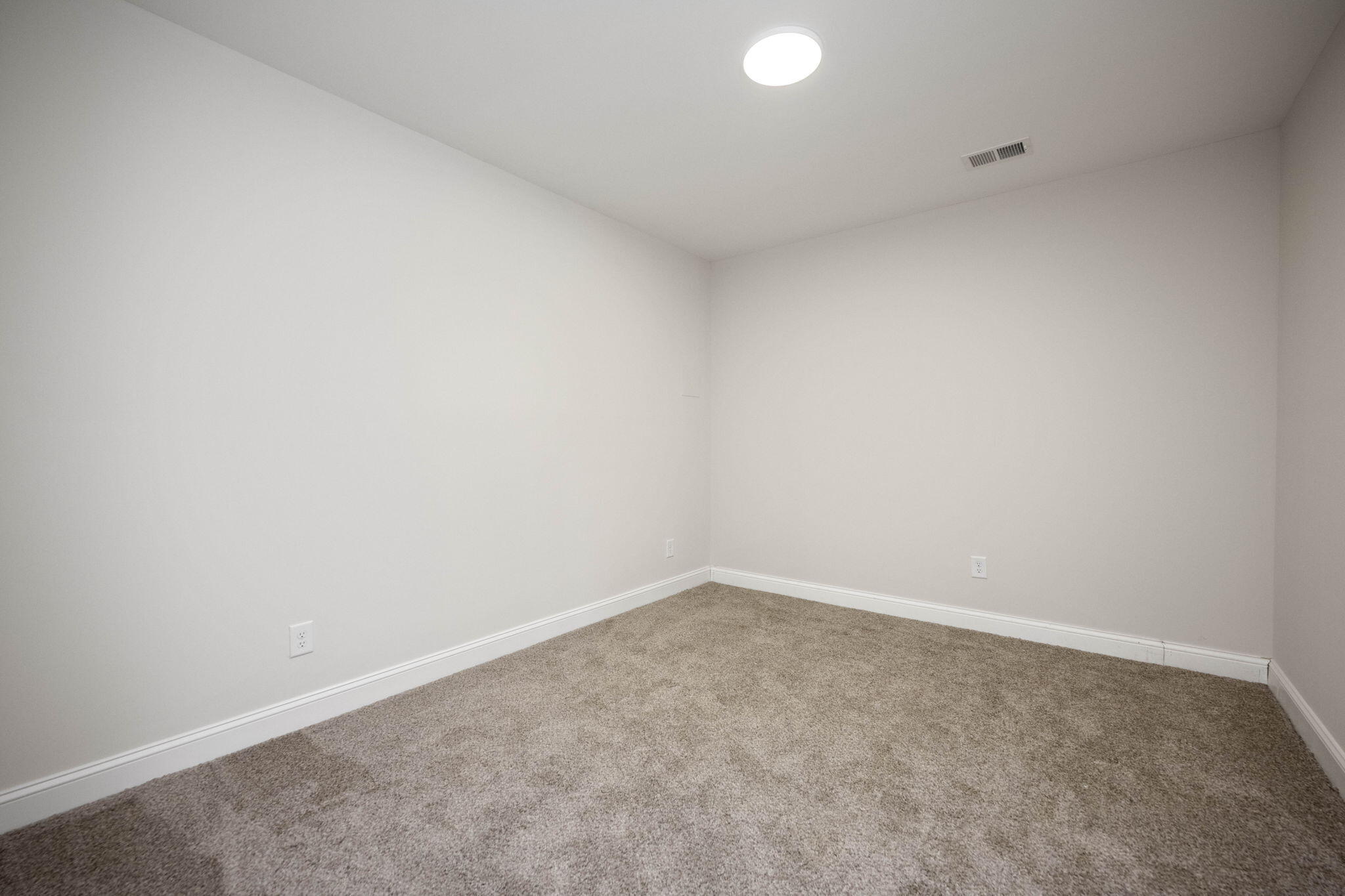 Richmond, Kentucky 40475, United States, 4 Bedrooms Bedrooms, ,4 BathroomsBathrooms,Residential,Active,127132