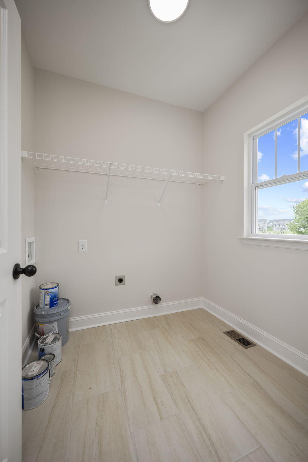 Richmond, Kentucky 40475, United States, 4 Bedrooms Bedrooms, ,4 BathroomsBathrooms,Residential,Active,127132