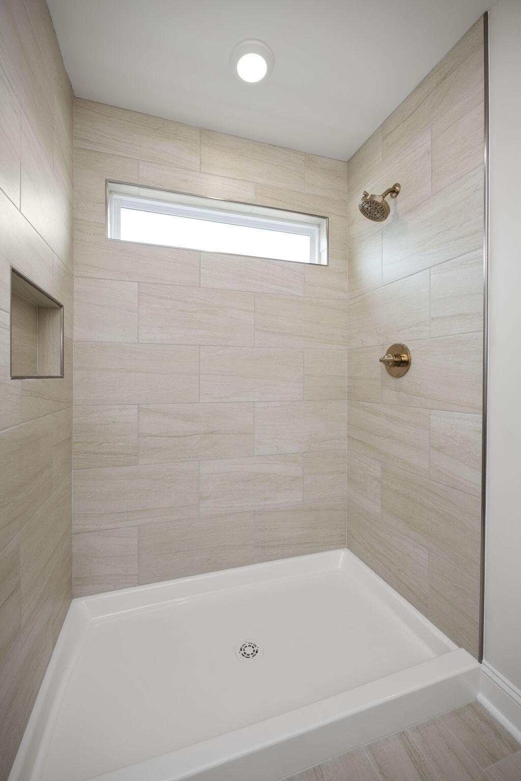 Richmond, Kentucky 40475, United States, 4 Bedrooms Bedrooms, ,4 BathroomsBathrooms,Residential,Active,127132