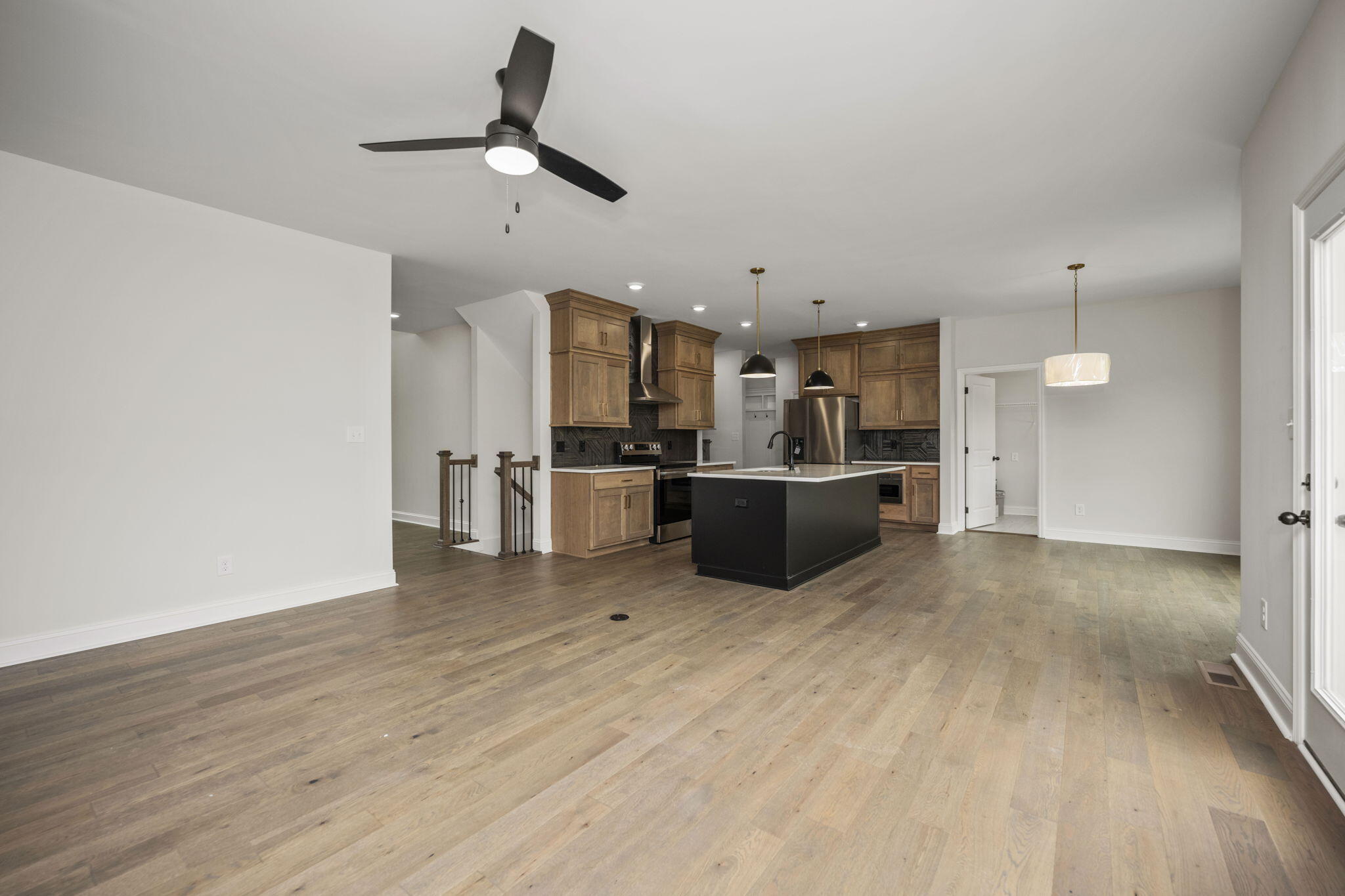 Richmond, Kentucky 40475, United States, 4 Bedrooms Bedrooms, ,4 BathroomsBathrooms,Residential,Active,127132