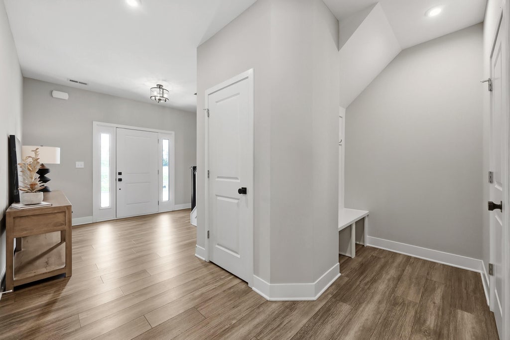 Photo of 1325 Silver Springs Drive, Lexington, KY 40511 (MLS # 26025629)