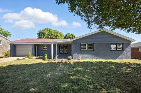 Photo of 404 Midland Drive, Richmond, KY 40475 (MLS # 25019263)
