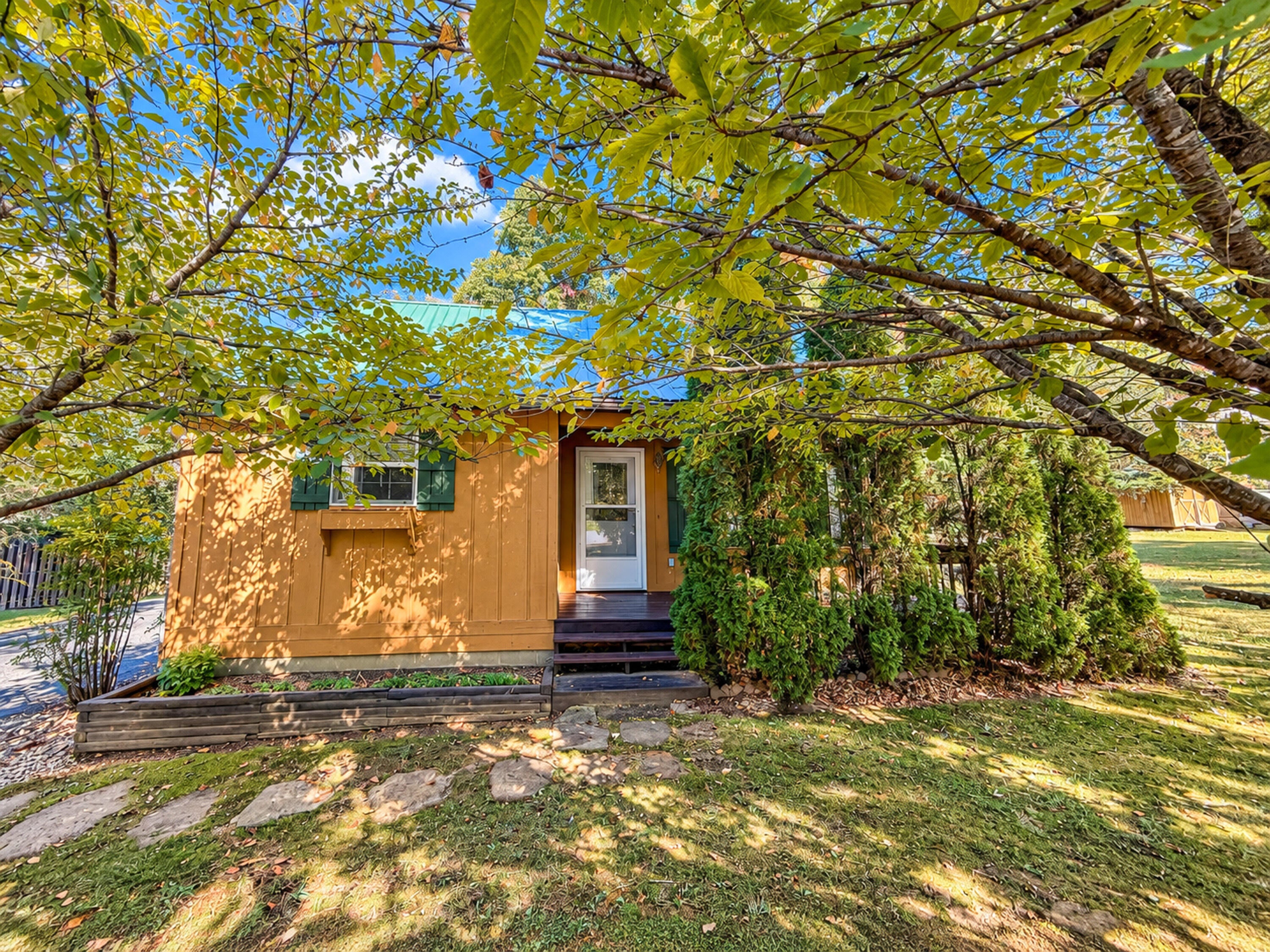 44 Falcon Drive